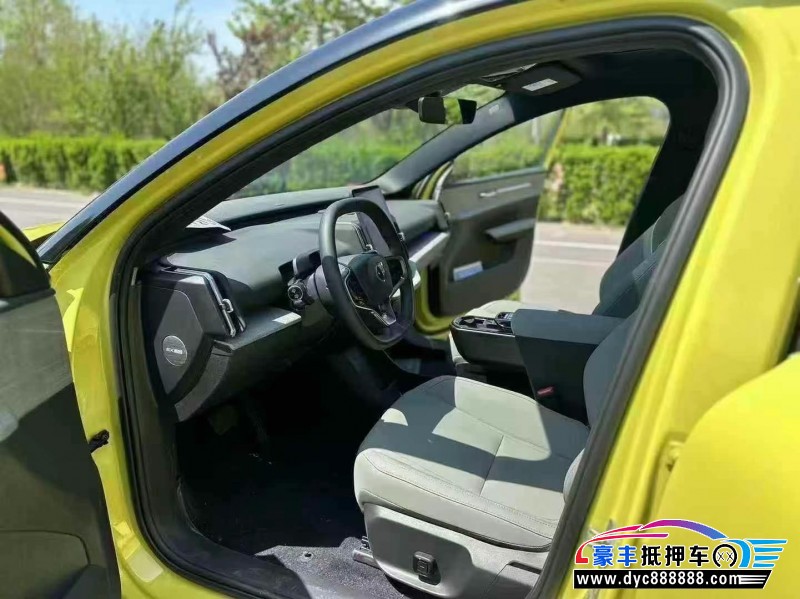 25年沃尔沃ex30轿车抵押车出售