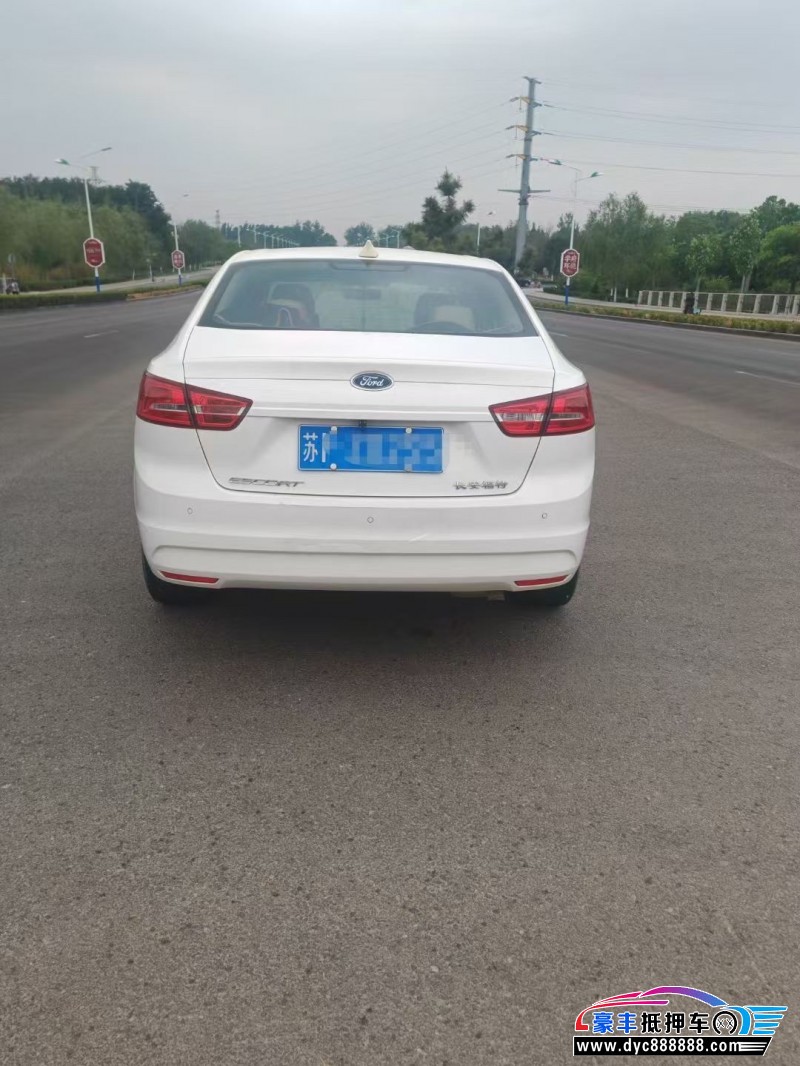 17年福特福睿斯轿车抵押车出售