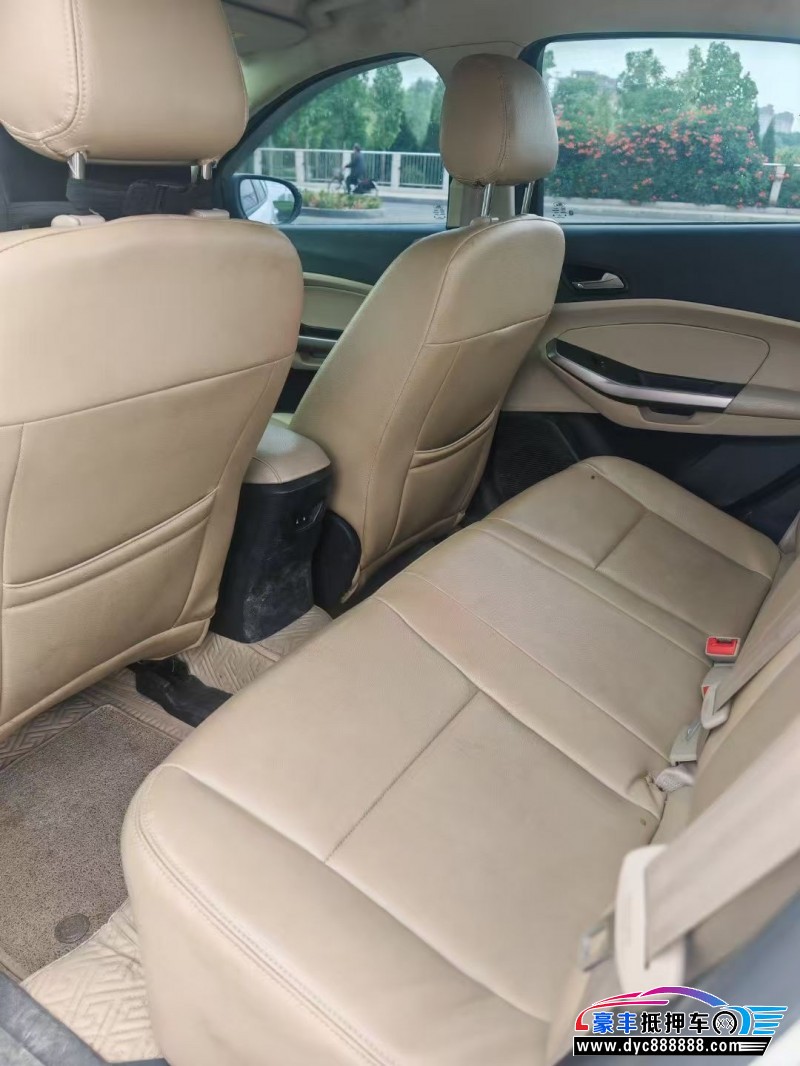 17年福特福睿斯轿车抵押车出售