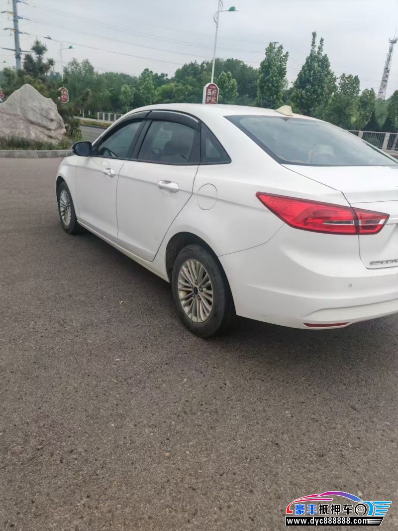 17年福特福睿斯轿车抵押车出售