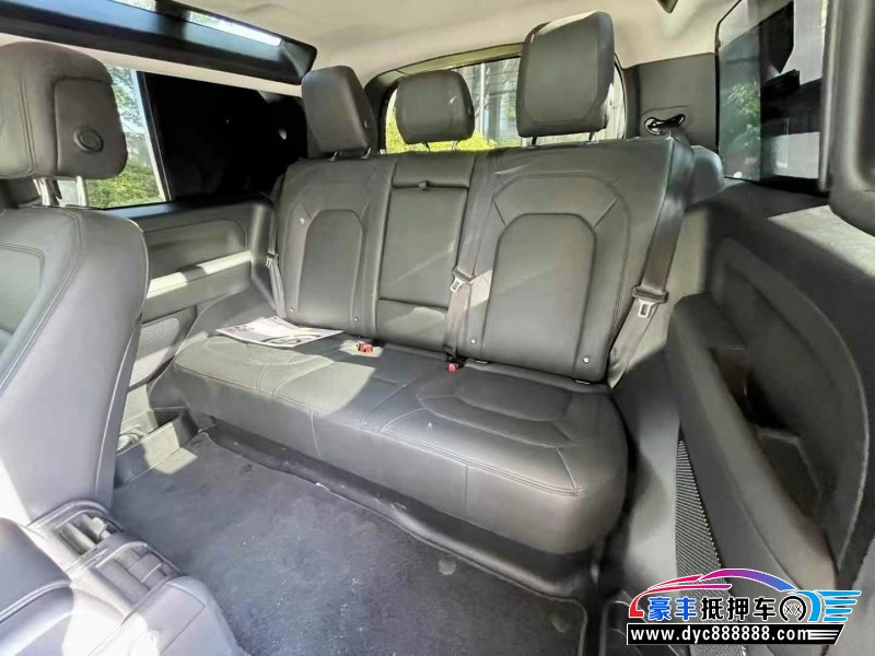 23年路虎卫士轿车抵押车出售