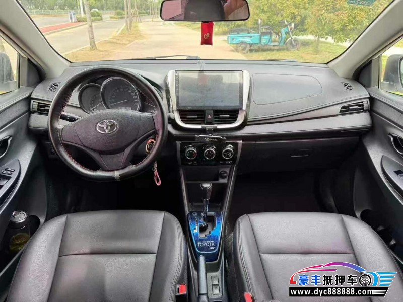17年丰田致享轿车抵押车出售