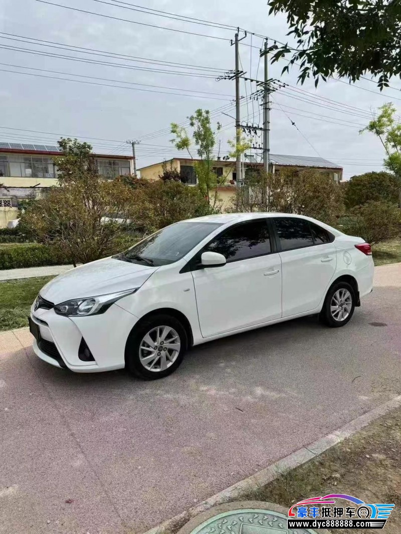 17年丰田致享轿车抵押车出售