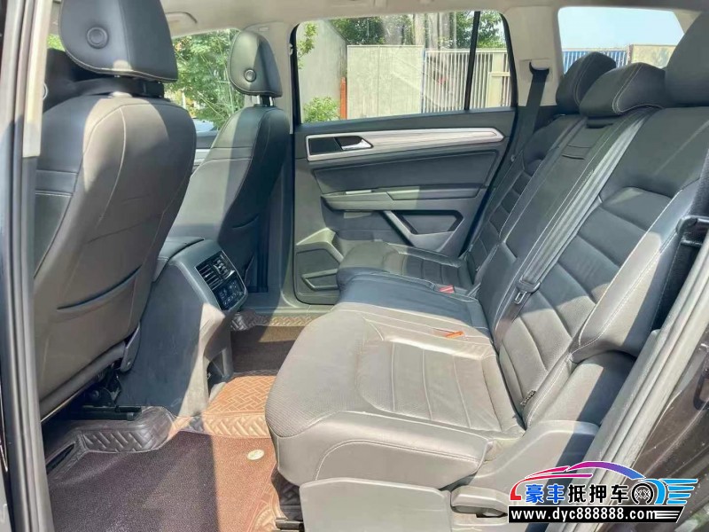 18年大众途昂轿车抵押车出售