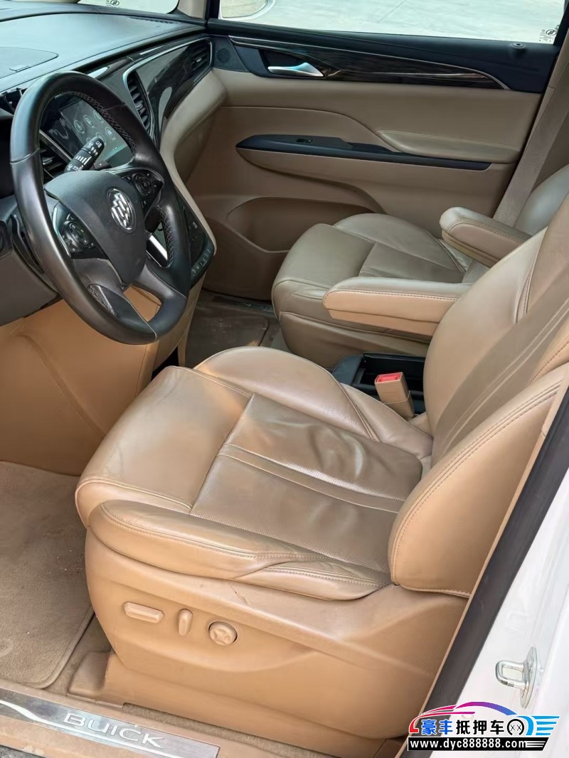 17年别克GL8轿车抵押车出售