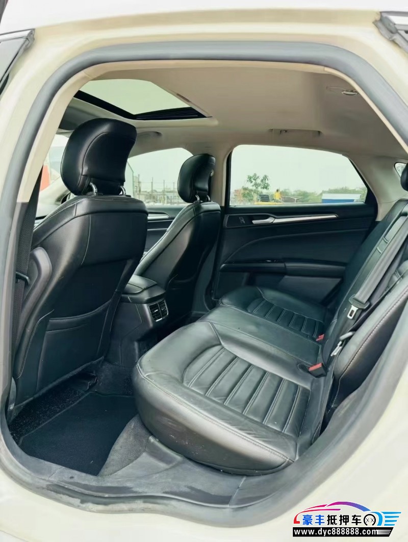 15年福特蒙迪欧轿车抵押车出售