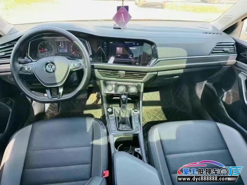 20年大众速腾轿车抵押车出售