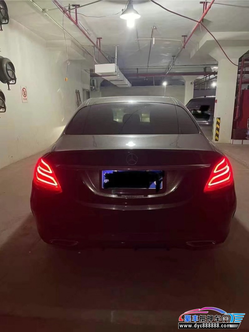 17年奔驰C轿车抵押车出售