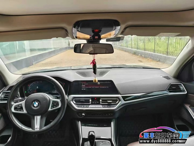 22年宝马3系轿车抵押车出售