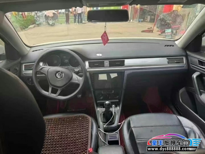 20年大众宝来轿车抵押车出售