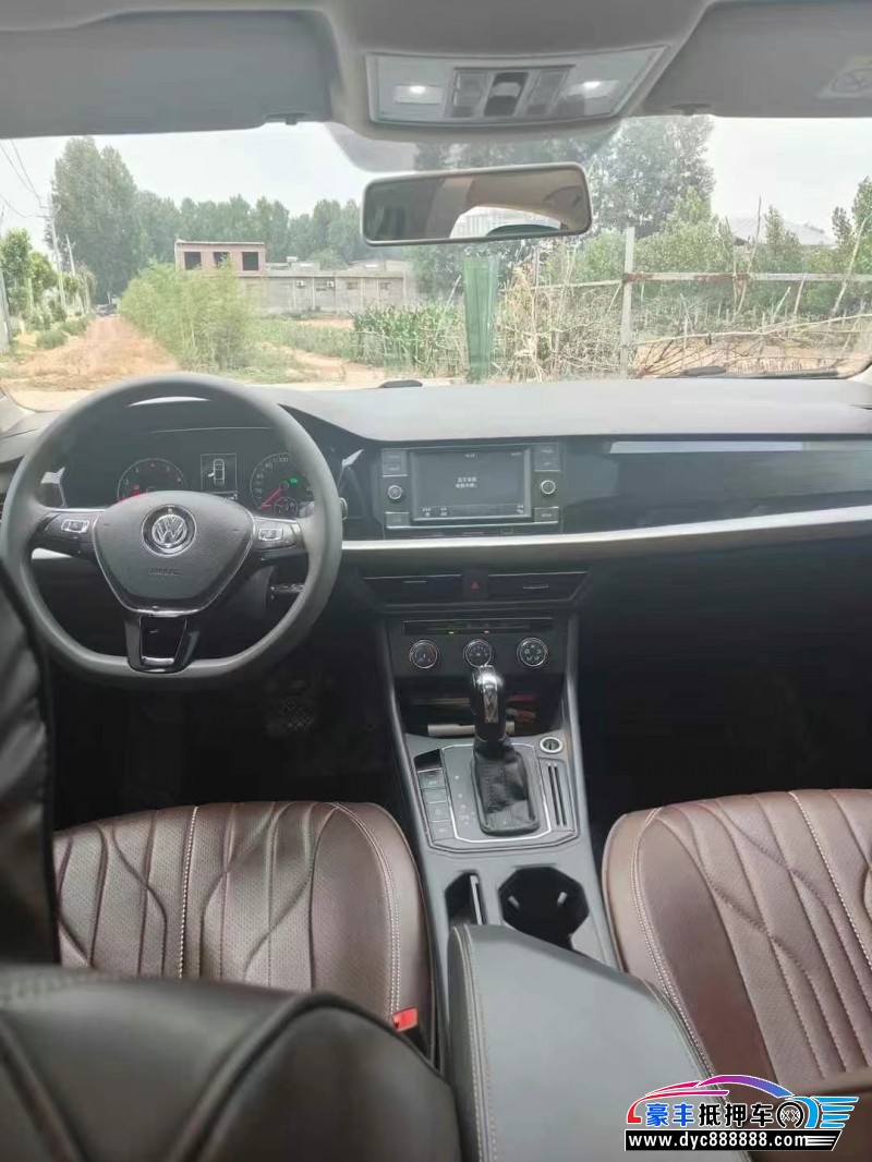 20年大众朗逸轿车抵押车出售