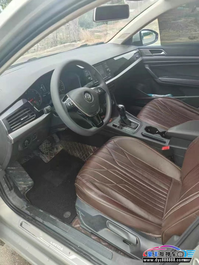 20年大众朗逸轿车抵押车出售