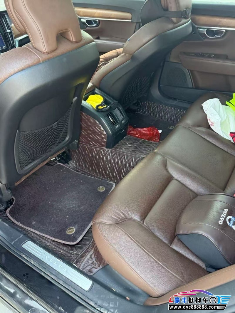 20年沃尔沃S90轿车抵押车出售