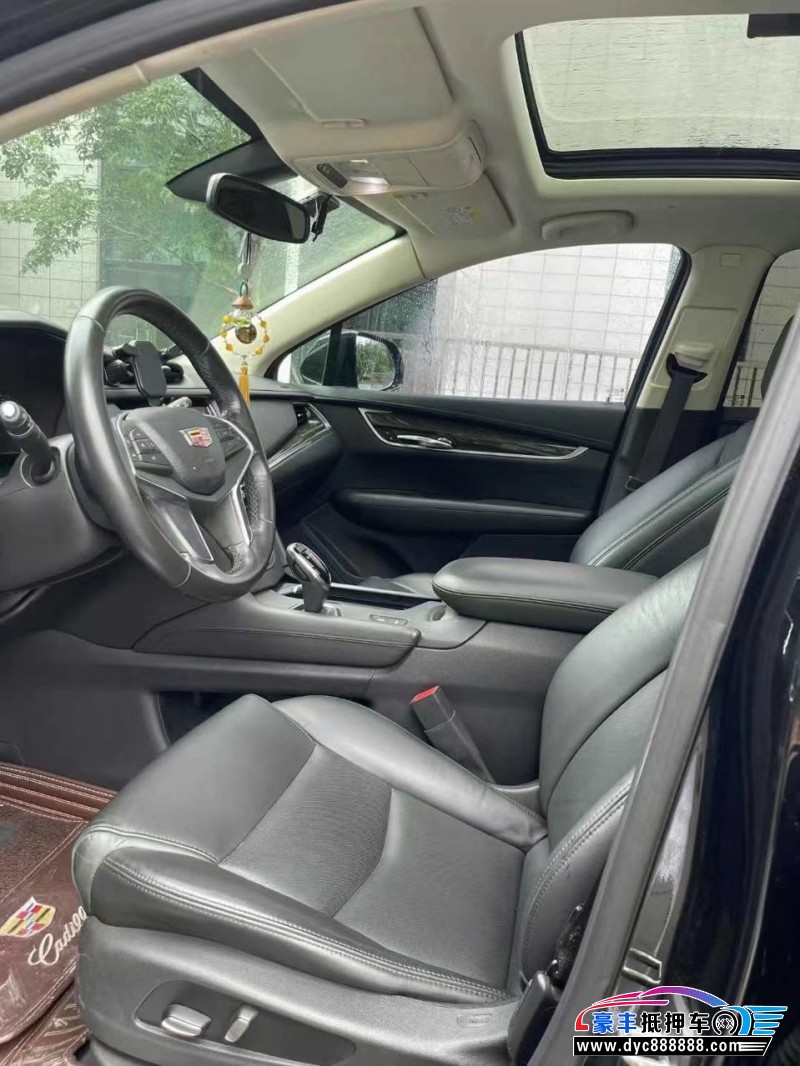 17年凯迪拉克XT5轿车抵押车出售