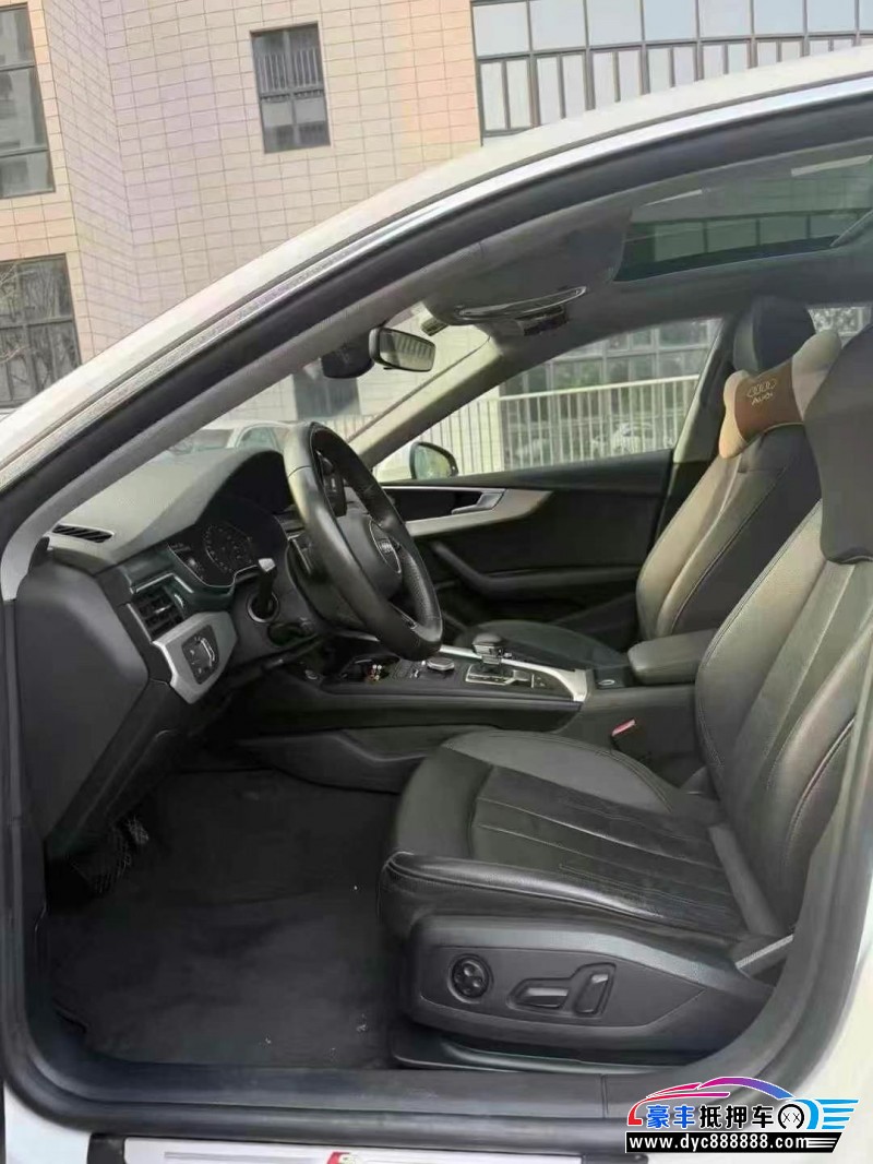 19年奥迪A5轿车抵押车出售