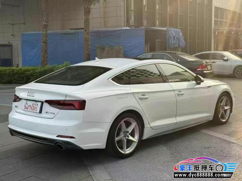 19年奥迪A5轿车抵押车出售