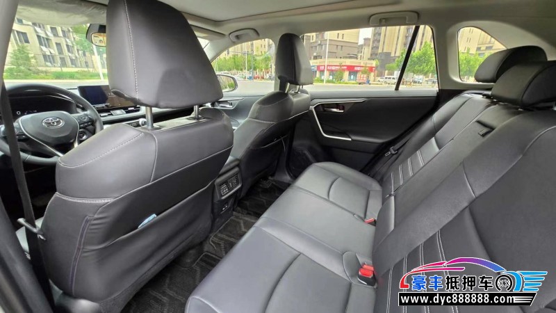 23年丰田RAV4轿车抵押车出售