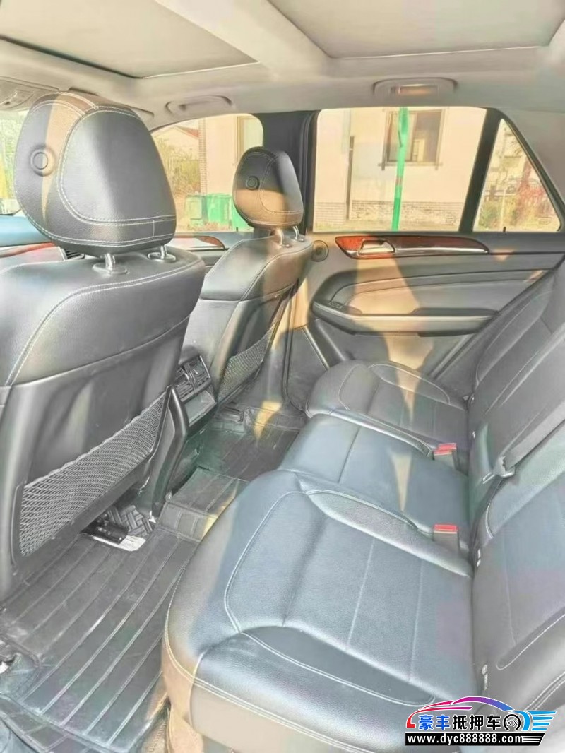 15年奔驰ML轿车抵押车出售