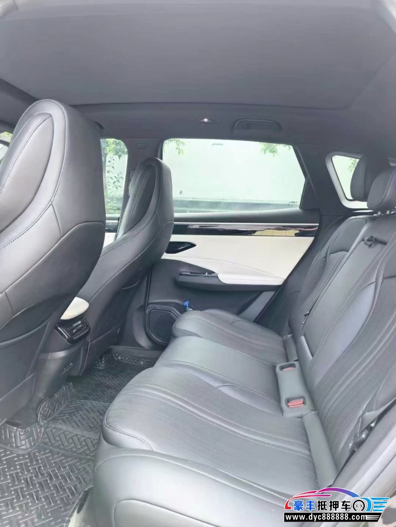 24年吉利银河L7轿车抵押车出售