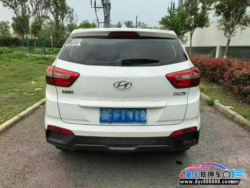 17年现代ix25轿车抵押车出售