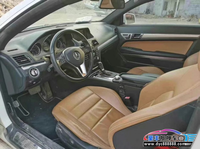 12年奔驰E轿车抵押车出售