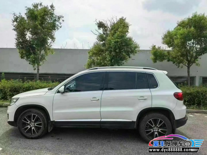 14年大众途观轿车抵押车出售