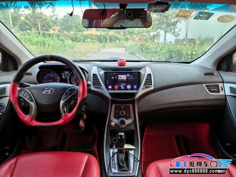 15年现代朗动轿车抵押车出售