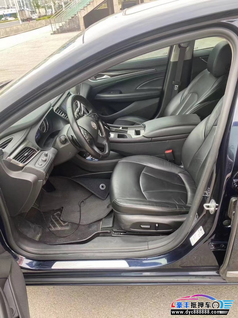 20年别克君越轿车抵押车出售