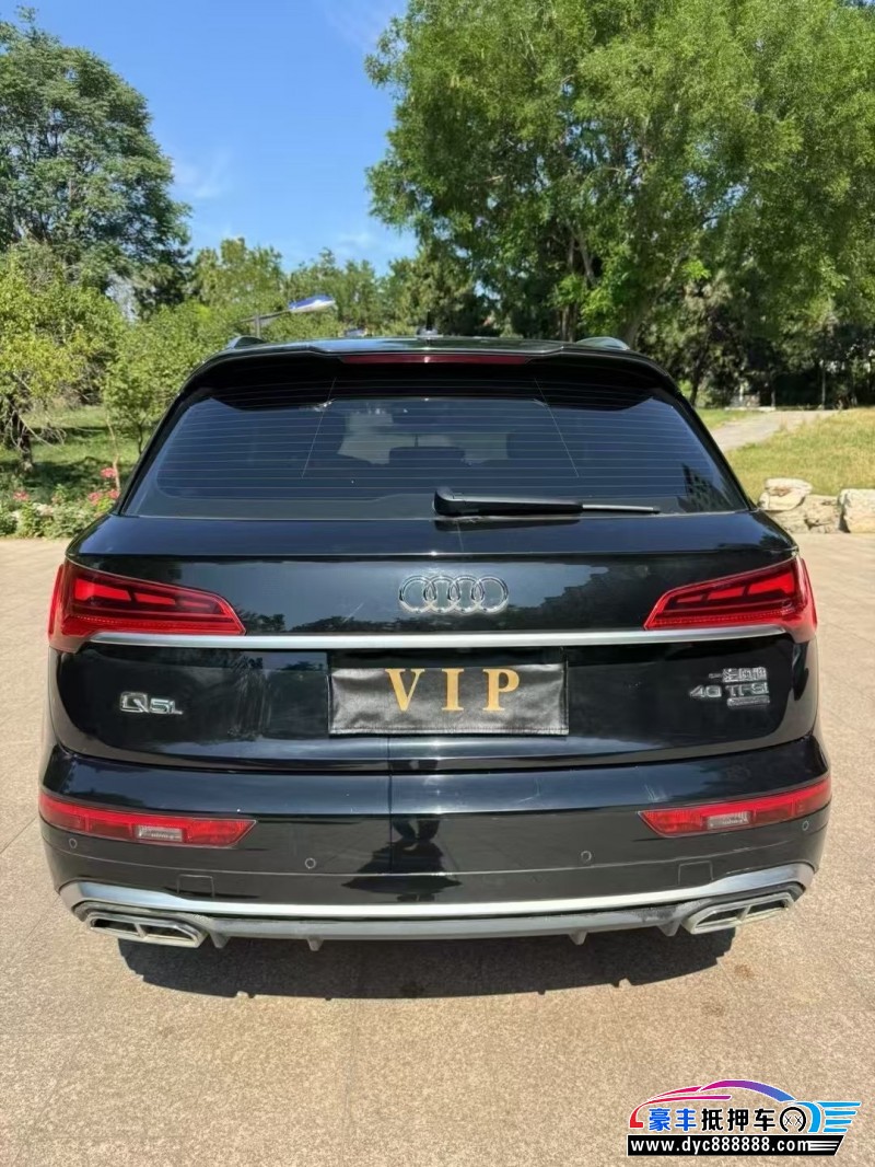 22年奥迪Q5轿车抵押车出售