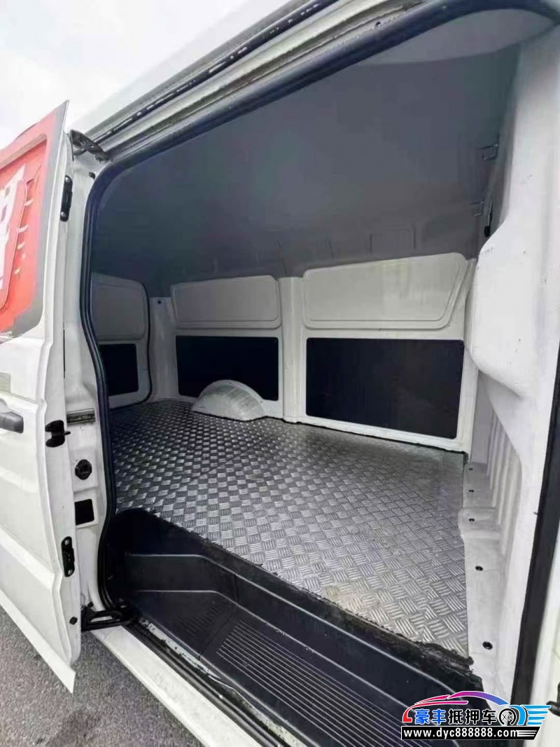 24年东风御风轿车抵押车出售