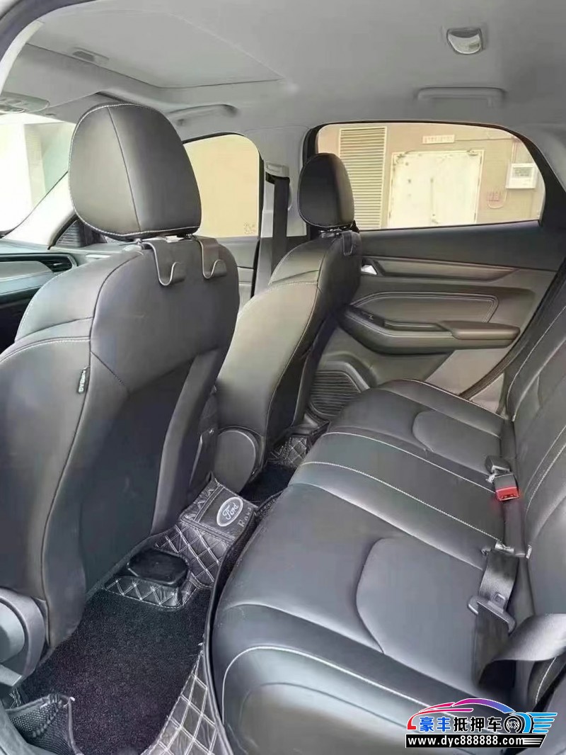 21年福特福睿斯轿车抵押车出售