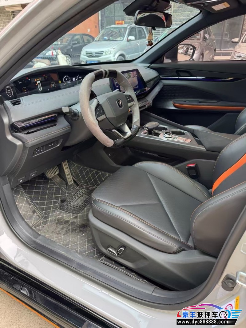 22年长安长安UNI轿车抵押车出售