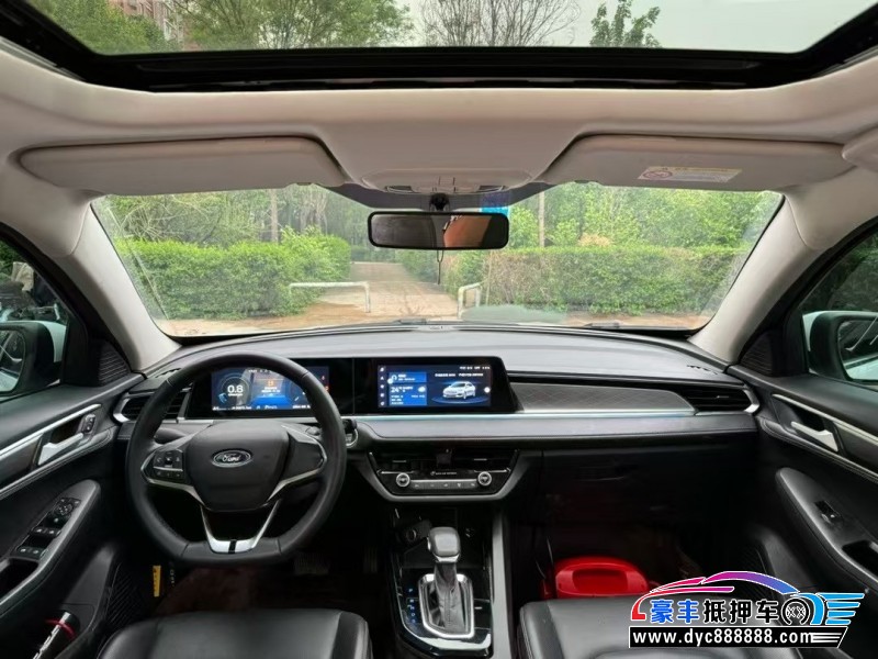 21年福特福睿斯轿车抵押车出售