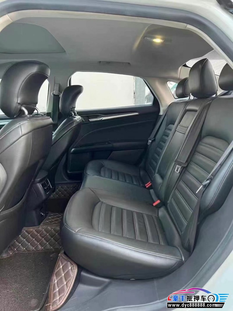 15年福特蒙迪欧轿车抵押车出售