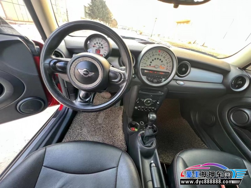 12年宝马MINI轿车抵押车出售