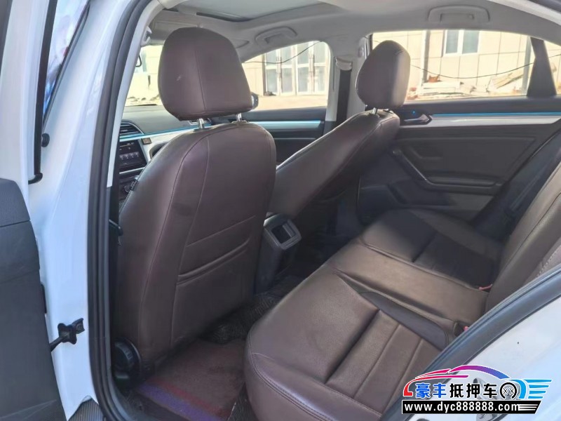 21年大众凌渡轿车抵押车出售