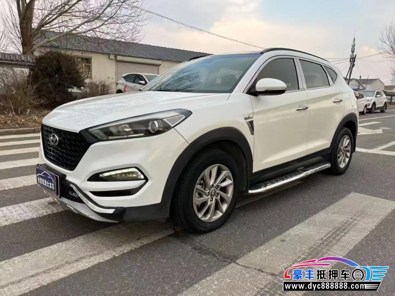 16年现代途胜轿车抵押车出售