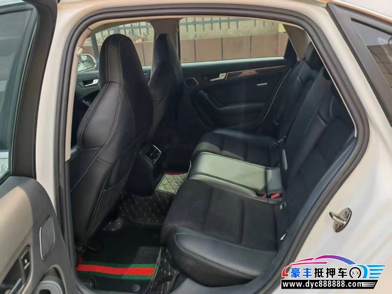 14年奥迪A4L轿车抵押车出售