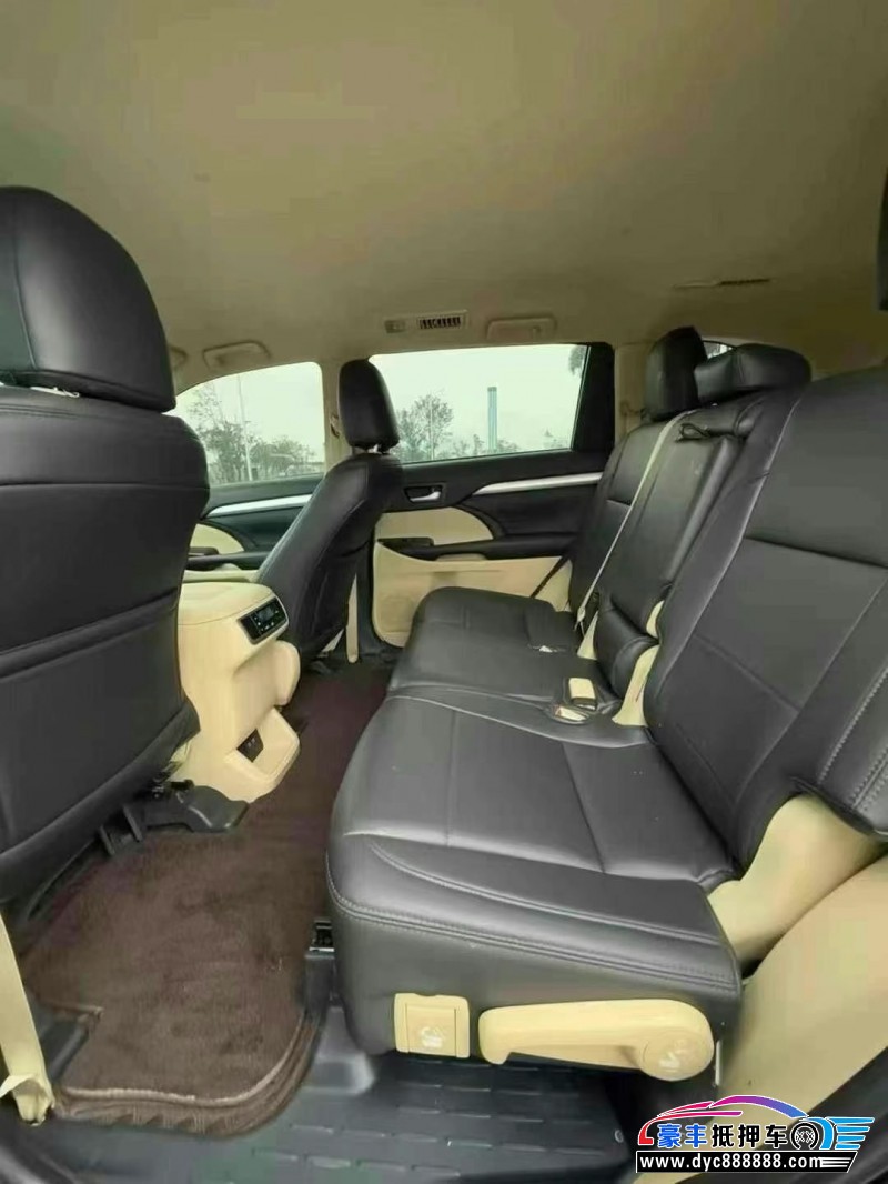 20年丰田汉兰达轿车抵押车出售