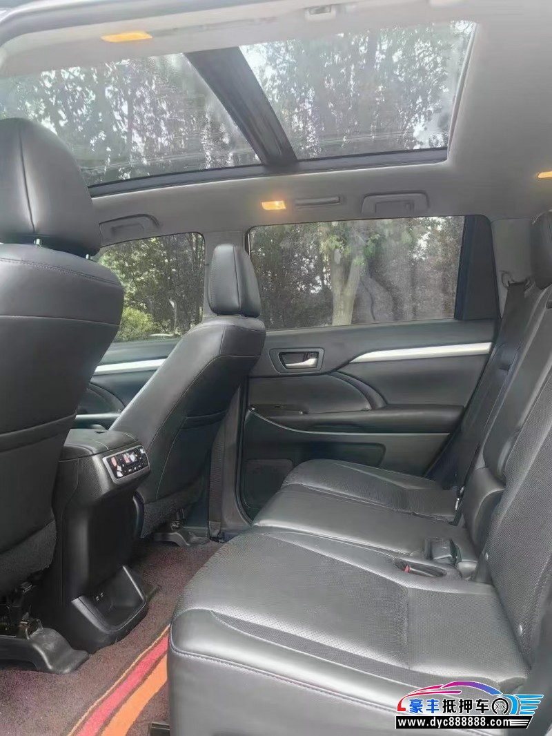 18年丰田汉兰达轿车抵押车出售