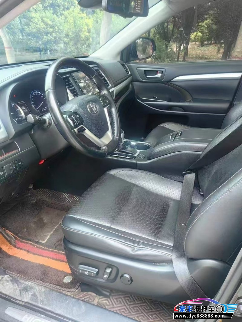 18年丰田汉兰达轿车抵押车出售