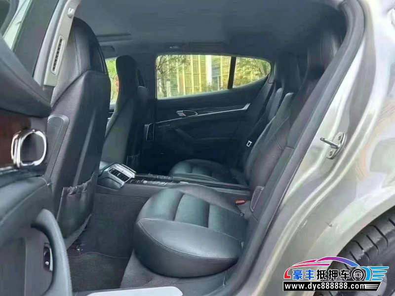 12年保时捷帕纳梅拉轿车抵押车出售