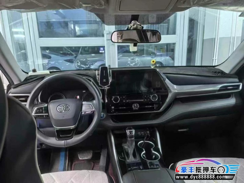 22年丰田汉兰达轿车抵押车出售