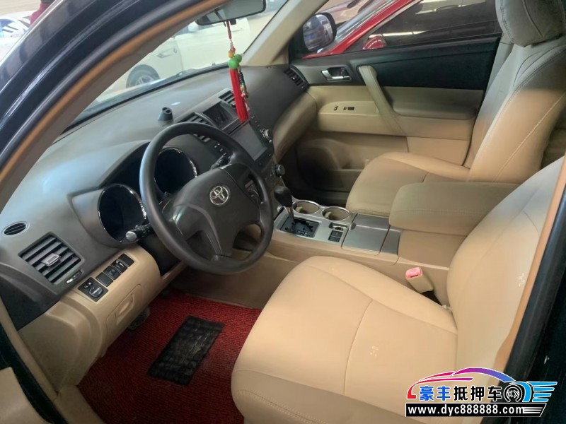 14年丰田汉兰达轿车抵押车出售