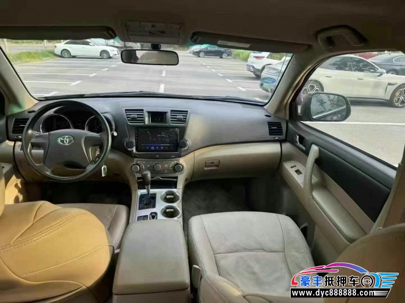 14年丰田汉兰达轿车抵押车出售