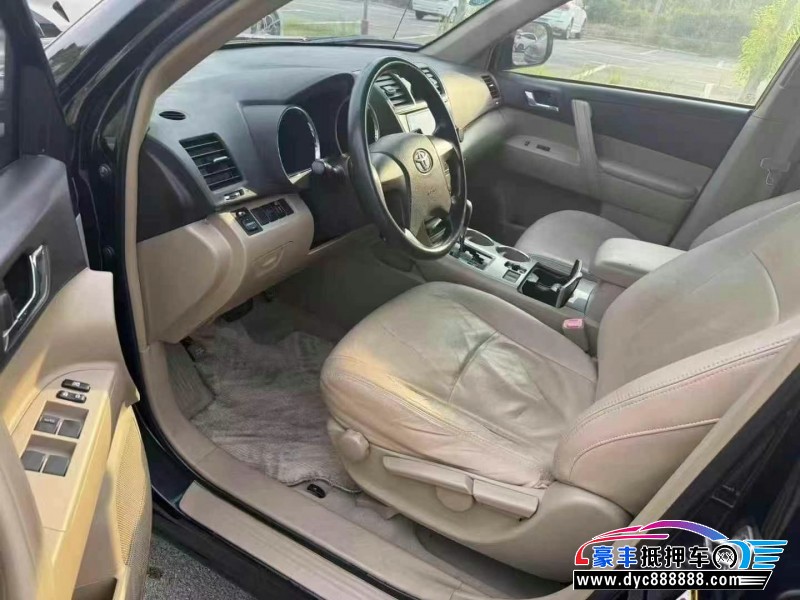 14年丰田汉兰达轿车抵押车出售