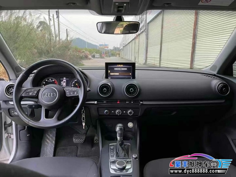 21年奥迪A3轿车抵押车出售