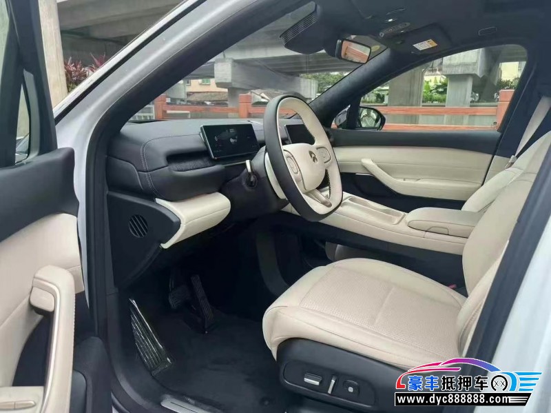 25年蔚来ES6轿车抵押车出售