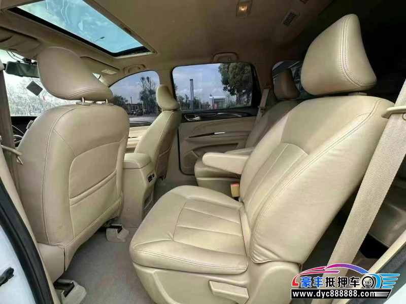 17年宝骏730轿车抵押车出售