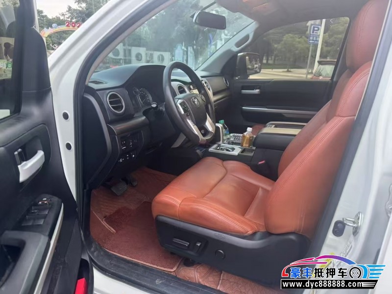 17年丰田坦途轿车抵押车出售